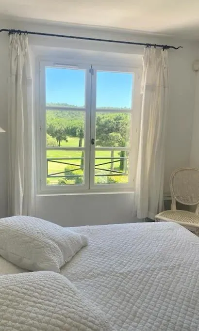 Charmantes Haus Im Golf Club Saint Tropez Vakantiehuis