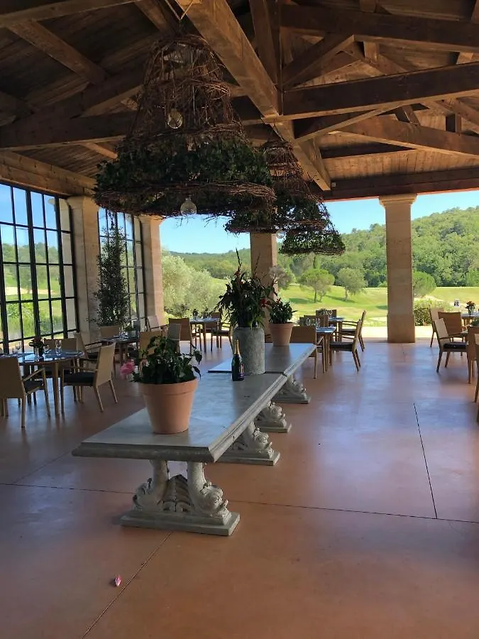 Charmantes Haus Im Golf Club Saint Tropez Vakantiehuis